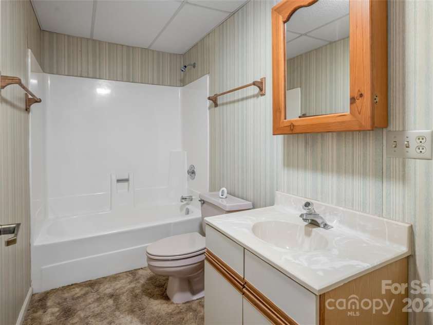 157 Wendy Lane, Hendersonville, NC 28792.  MLS# CAR4237206, YatesRealty ID 24786. 