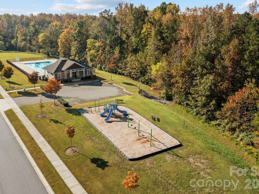 1989 Topaz Plaza, Davidson, NC 28036.  MLS# CAR4373611, YatesRealty ID 24786. Community Playground & Pool