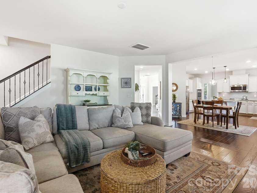 1989 Topaz Plaza, Davidson, NC 28036.  MLS# CAR4373611, YatesRealty ID 24786. Open Floorplan