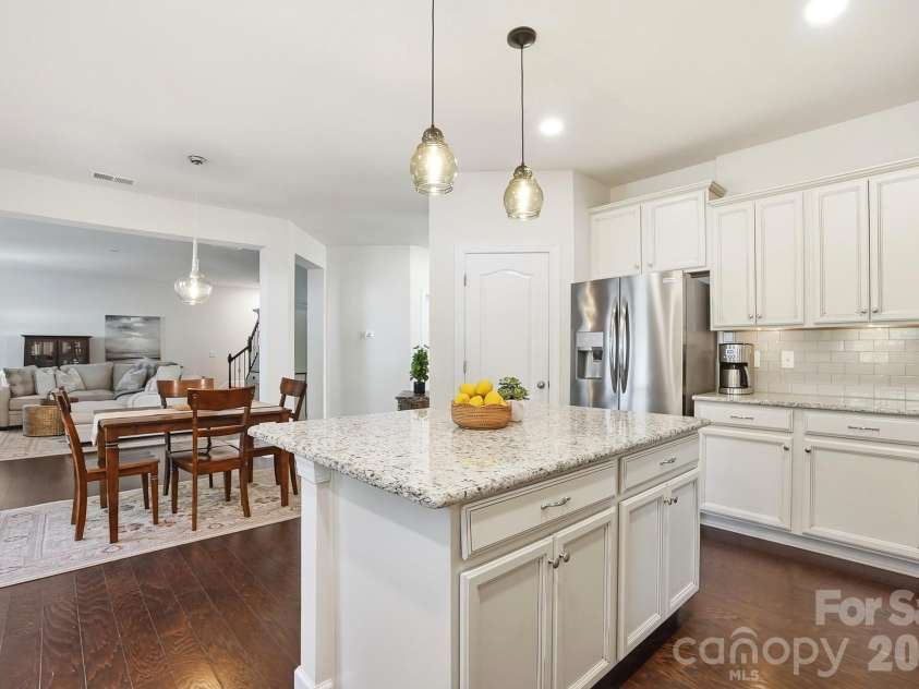 1989 Topaz Plaza, Davidson, NC 28036.  MLS# CAR4373611, YatesRealty ID 24786. Plenty of Cabinet Space