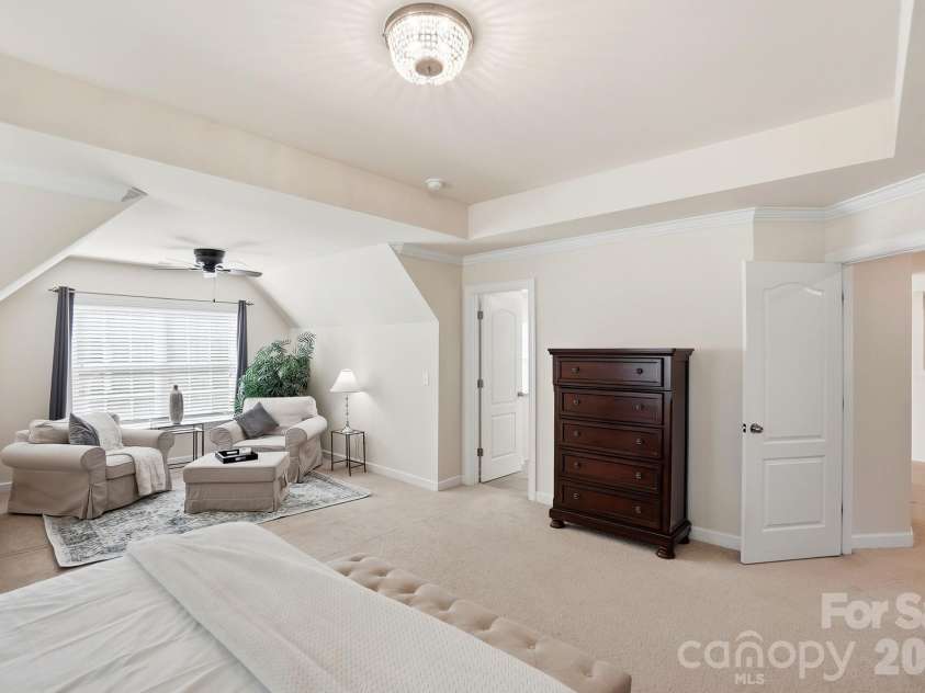 1989 Topaz Plaza, Davidson, NC 28036.  MLS# CAR4373611, YatesRealty ID 24786. Primary Suite - Bedroom