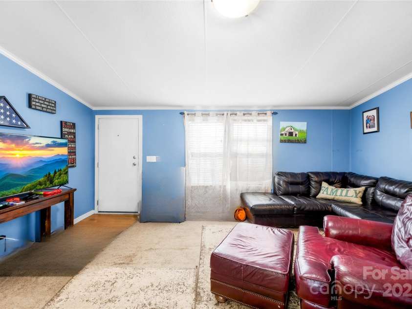 178 Zircon Drive, Statesville, NC 28625.  MLS# CAR4278762, YatesRealty ID 24787. 