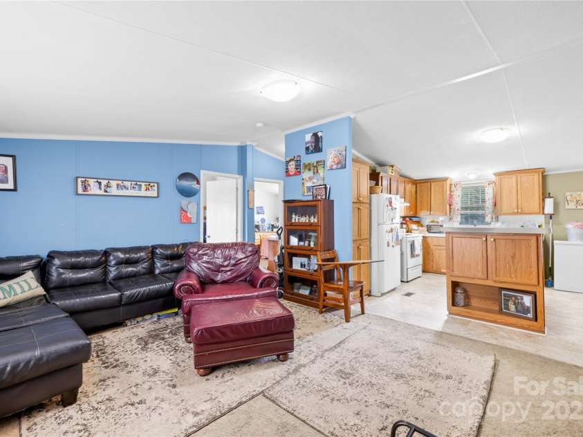 178 Zircon Drive, Statesville, NC 28625.  MLS# CAR4278762, YatesRealty ID 24787. 