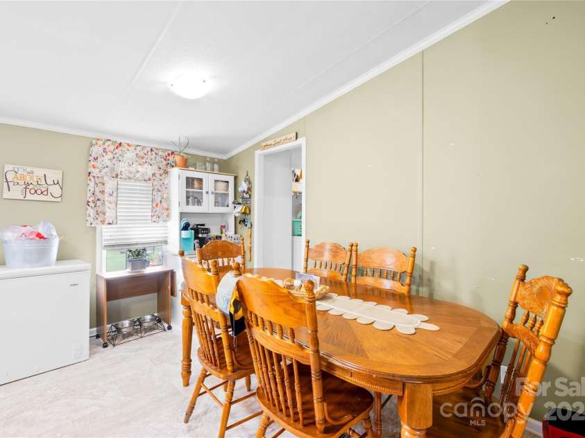 178 Zircon Drive, Statesville, NC 28625.  MLS# CAR4278762, YatesRealty ID 24787. 