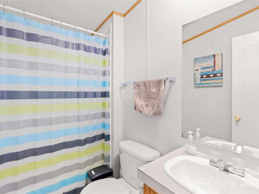 178 Zircon Drive, Statesville, NC 28625.  MLS# CAR4278762, YatesRealty ID 24787. 