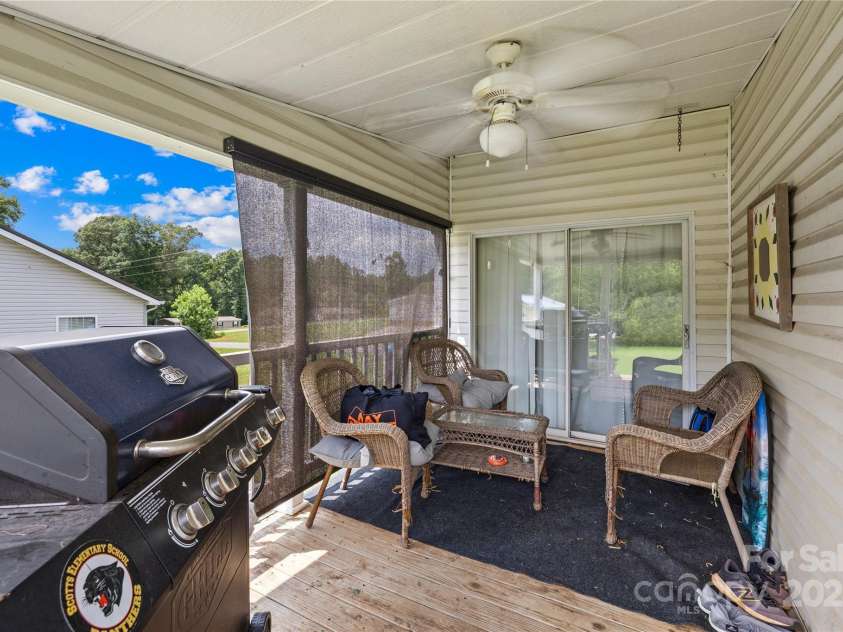 178 Zircon Drive, Statesville, NC 28625.  MLS# CAR4278762, YatesRealty ID 24787. 