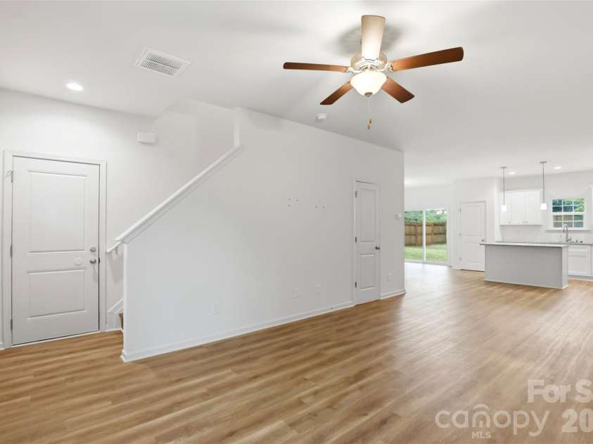 443 Dawn Circle, Charlotte, NC 28213.  MLS# CAR4379647, YatesRealty ID 24788. 