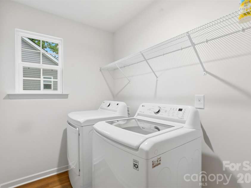 443 Dawn Circle, Charlotte, NC 28213.  MLS# CAR4379647, YatesRealty ID 24788. 