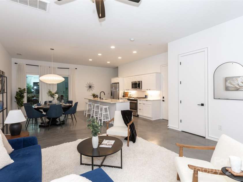 2107 Trade Street, Charlotte, NC 28216.  MLS# CAR4271767, YatesRealty ID 24789. 