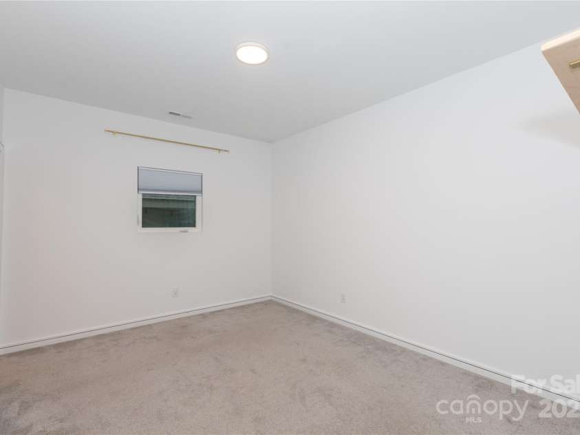2107 Trade Street, Charlotte, NC 28216.  MLS# CAR4271767, YatesRealty ID 24789. 