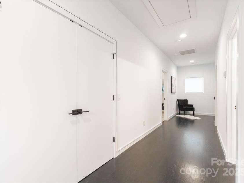 2107 Trade Street, Charlotte, NC 28216.  MLS# CAR4271767, YatesRealty ID 24789. 