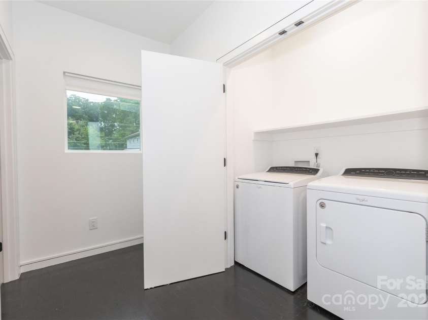 2107 Trade Street, Charlotte, NC 28216.  MLS# CAR4271767, YatesRealty ID 24789. 