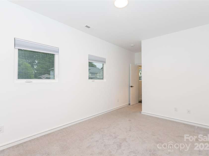 2107 Trade Street, Charlotte, NC 28216.  MLS# CAR4271767, YatesRealty ID 24789. 