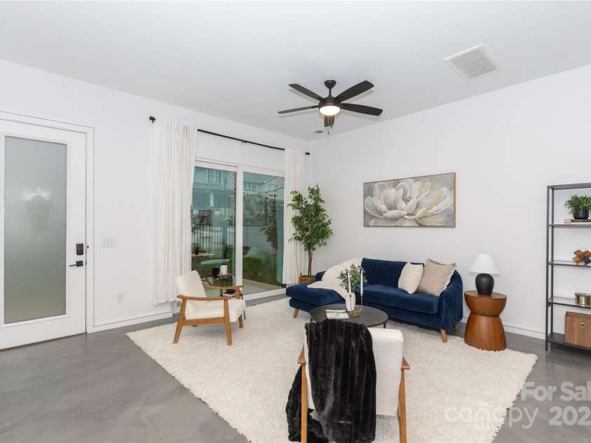 2107 Trade Street, Charlotte, NC 28216.  MLS# CAR4271767, YatesRealty ID 24789. Living Room