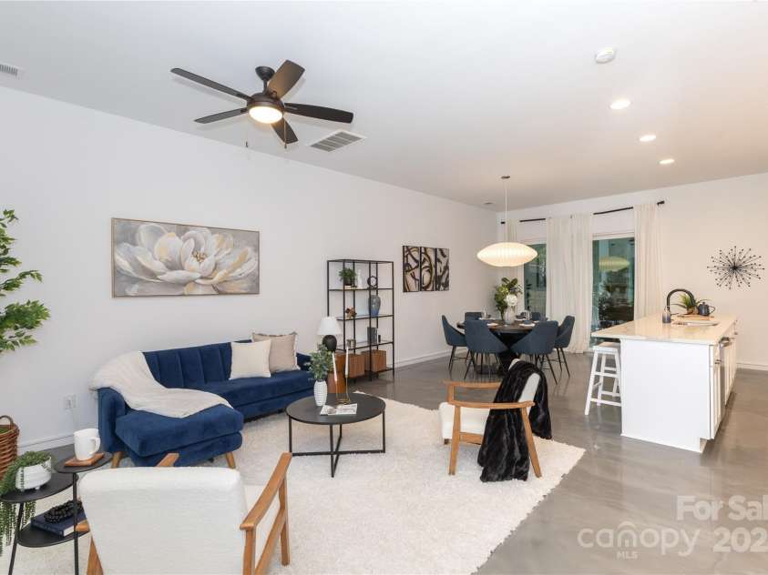 2107 Trade Street, Charlotte, NC 28216.  MLS# CAR4271767, YatesRealty ID 24789. Open Floor Plan