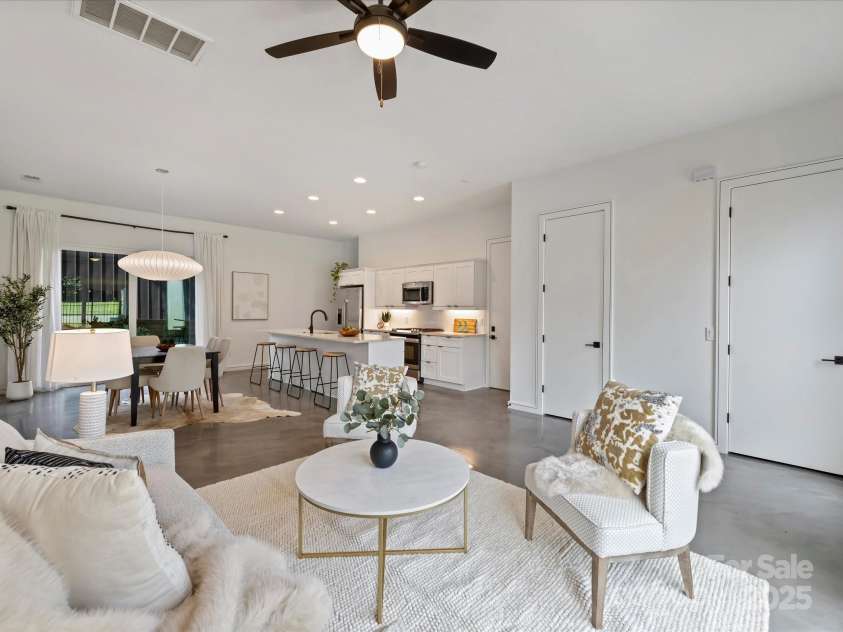 2107 Trade Street, Charlotte, NC 28216.  MLS# CAR4302597, YatesRealty ID 24789. 