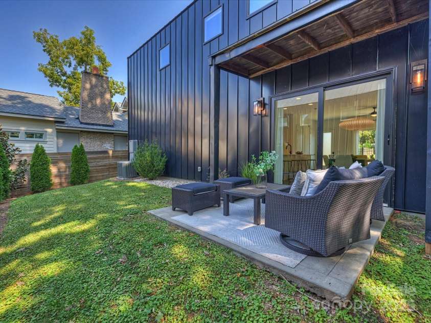 2107 Trade Street, Charlotte, NC 28216.  MLS# CAR4302597, YatesRealty ID 24789. 