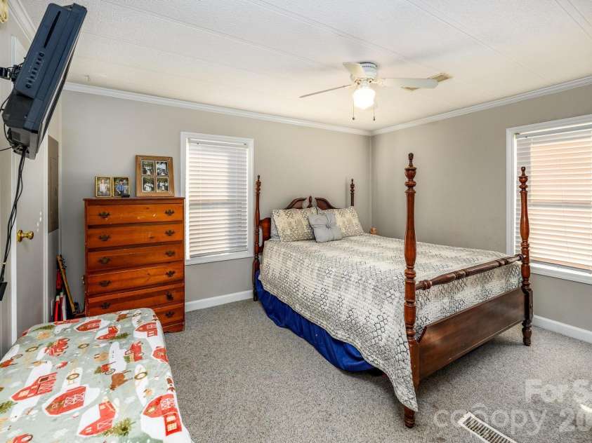 11443 Mooresville Road, Davidson, NC 28036.  MLS# CAR4329658, YatesRealty ID 2479. 
