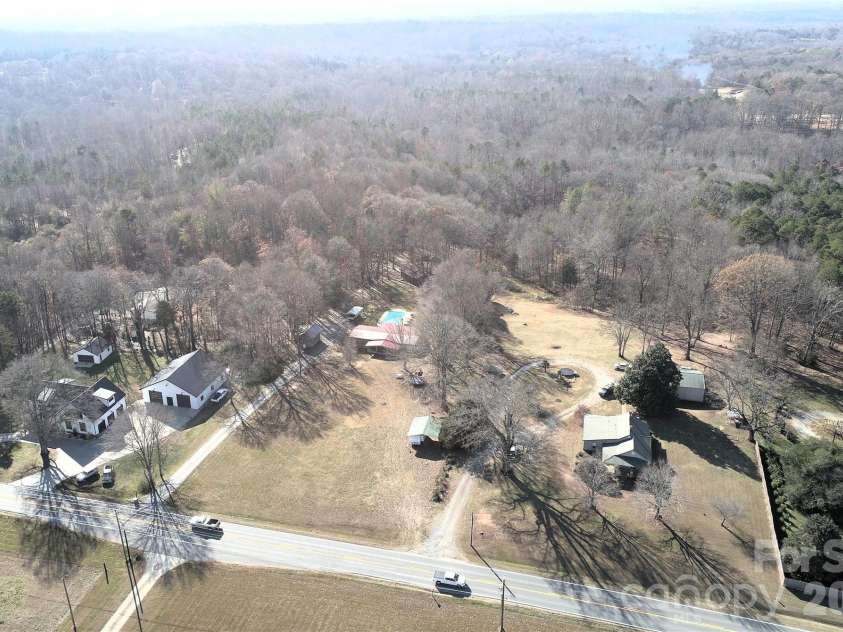 11443 Mooresville Road, Davidson, NC 28036.  MLS# CAR4329658, YatesRealty ID 2479. 