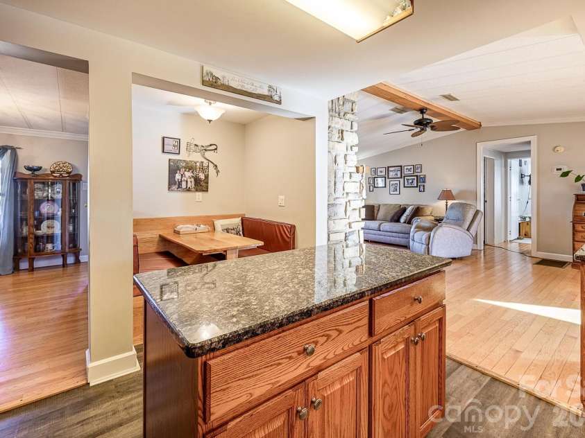 11443 Mooresville Road, Davidson, NC 28036.  MLS# CAR4329658, YatesRealty ID 2479. 