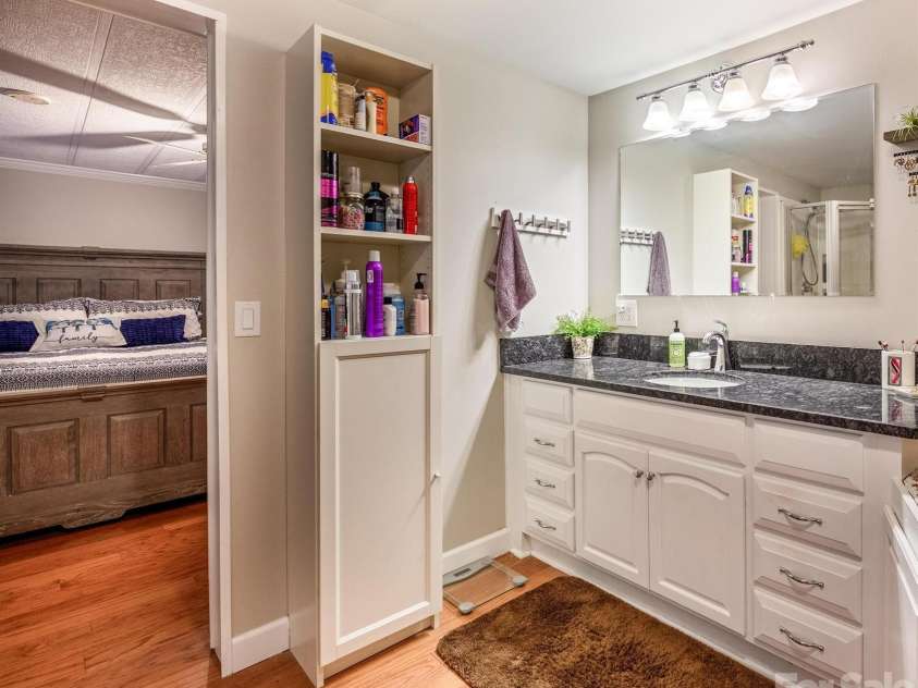 11443 Mooresville Road, Davidson, NC 28036.  MLS# CAR4329658, YatesRealty ID 2479. 