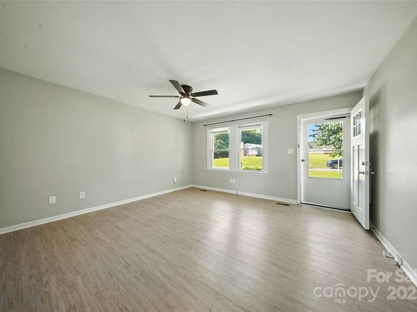 4606 Cloverwood Lane, Gastonia, NC 28052.  MLS# CAR4292902, YatesRealty ID 2479. 