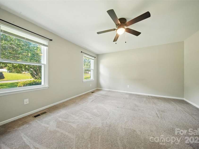 4606 Cloverwood Lane, Gastonia, NC 28052.  MLS# CAR4292902, YatesRealty ID 2479. 