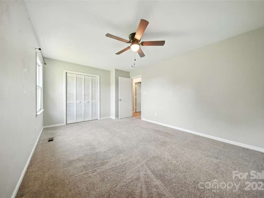 4606 Cloverwood Lane, Gastonia, NC 28052.  MLS# CAR4292902, YatesRealty ID 2479. 