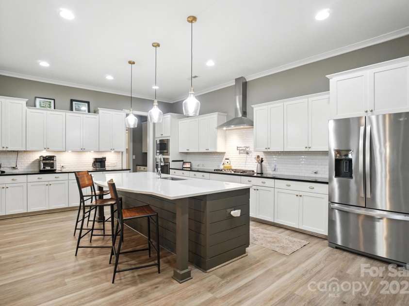 1908 Masons Bend Drive, Fort Mill, SC 29708.  MLS# CAR4270848, YatesRealty ID 24790. 