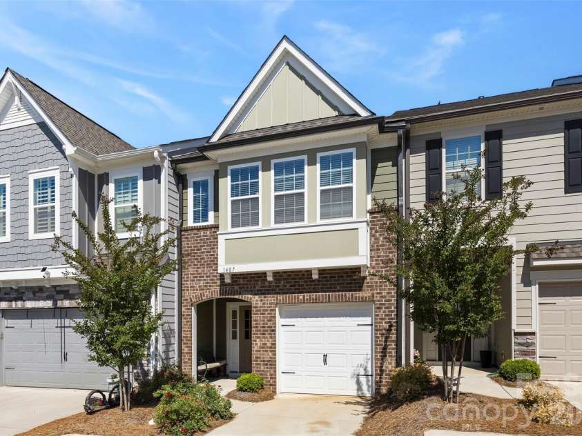 1407 Crest Creek Court, Clover, SC 29710.  MLS# CAR4379295, YatesRealty ID 24791. 