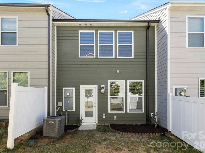 1407 Crest Creek Court, Clover, SC 29710.  MLS# CAR4379295, YatesRealty ID 24791. 