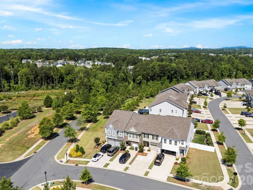 1407 Crest Creek Court, Clover, SC 29710.  MLS# CAR4379295, YatesRealty ID 24791. 