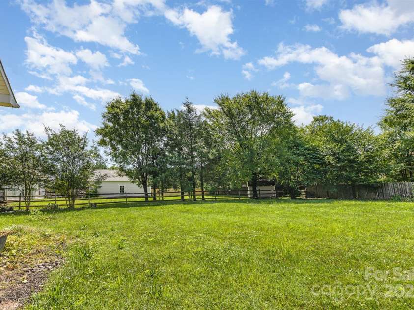 2627 Willis Drive, Harrisburg, NC 28075.  MLS# CAR4266909, YatesRealty ID 24793. 