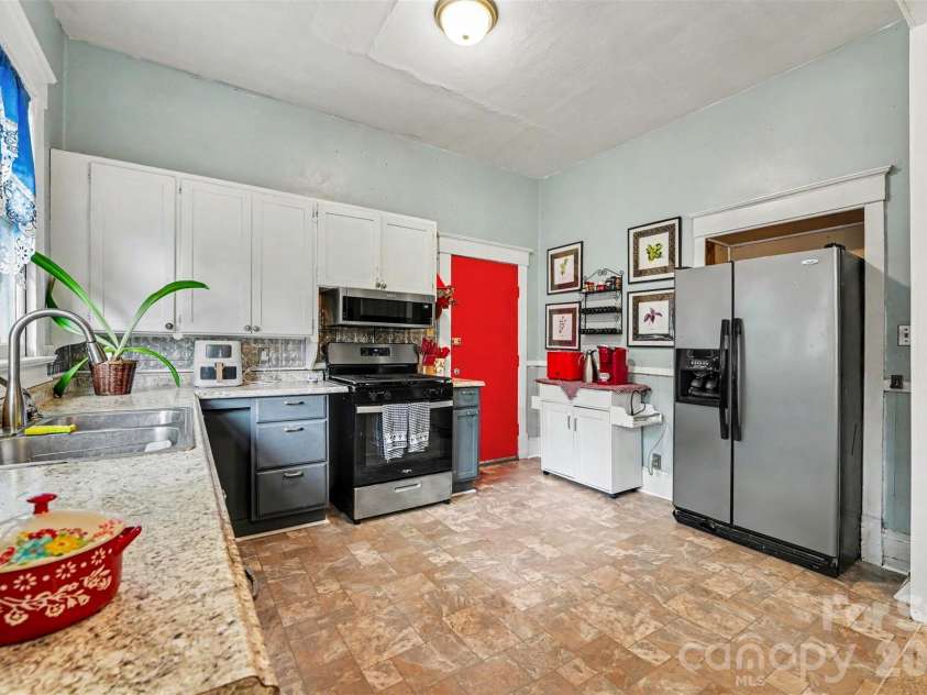 524 Horah Street, Salisbury, NC 28144.  MLS# CAR4377189, YatesRealty ID 24794. 