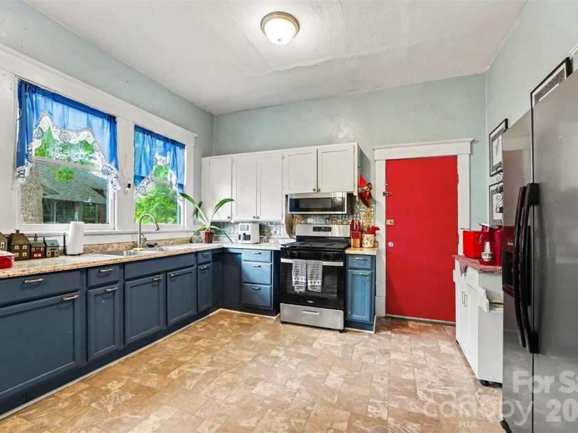 524 Horah Street, Salisbury, NC 28144.  MLS# CAR4377189, YatesRealty ID 24794. 