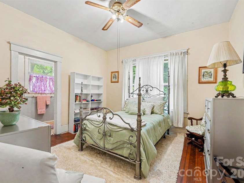 524 Horah Street, Salisbury, NC 28144.  MLS# CAR4377189, YatesRealty ID 24794. 