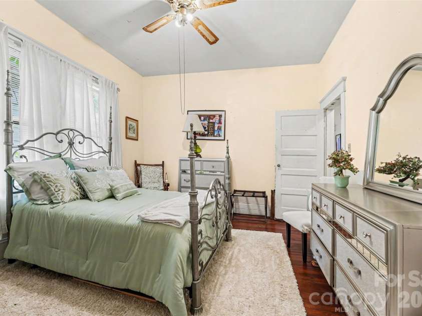 524 Horah Street, Salisbury, NC 28144.  MLS# CAR4377189, YatesRealty ID 24794. 