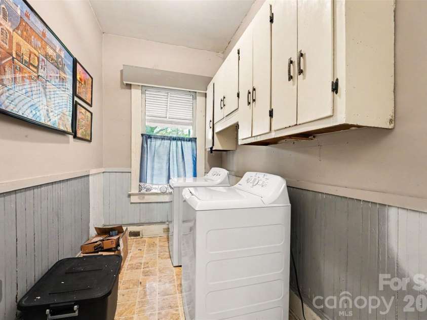 524 Horah Street, Salisbury, NC 28144.  MLS# CAR4377189, YatesRealty ID 24794. 