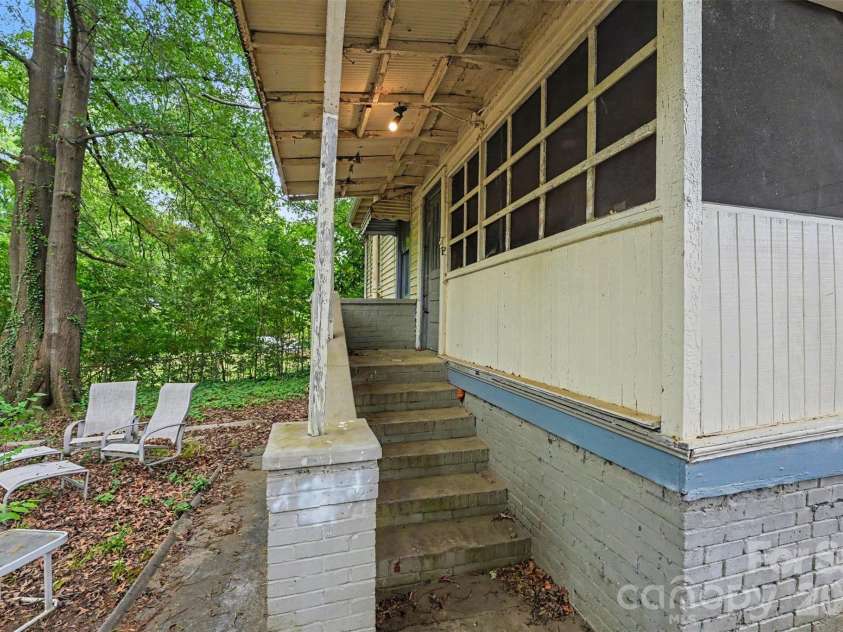 524 Horah Street, Salisbury, NC 28144.  MLS# CAR4377189, YatesRealty ID 24794. 