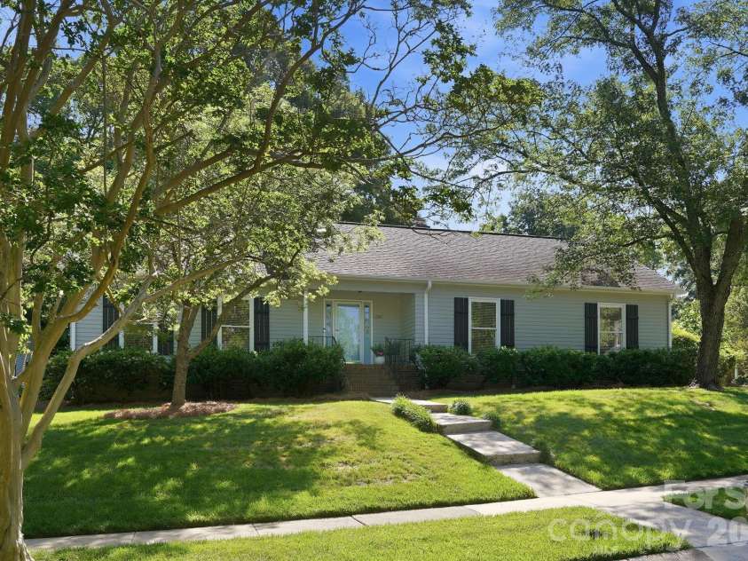 1200 Beechdale Drive, Charlotte, NC 28212.  MLS# CAR4378896, YatesRealty ID 24795. 