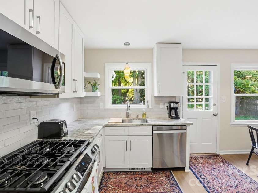 1200 Beechdale Drive, Charlotte, NC 28212.  MLS# CAR4378896, YatesRealty ID 24795. 