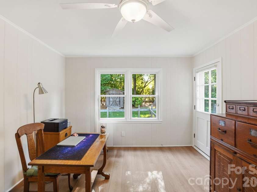 1200 Beechdale Drive, Charlotte, NC 28212.  MLS# CAR4378896, YatesRealty ID 24795. 