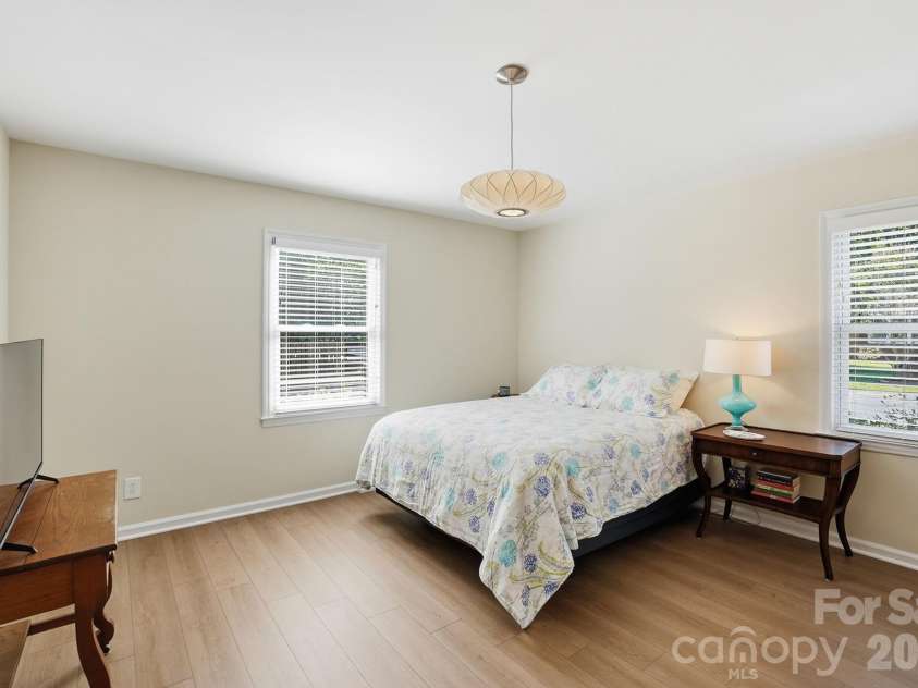 1200 Beechdale Drive, Charlotte, NC 28212.  MLS# CAR4378896, YatesRealty ID 24795. 