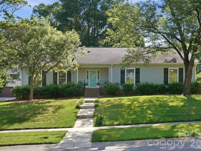 1200 Beechdale Drive, Charlotte, NC 28212.  MLS# CAR4378896, YatesRealty ID 24795. 