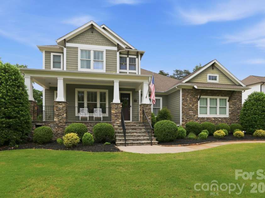 1077 Wessington Manor Lane, Fort Mill, SC 29715.  MLS# CAR4379642, YatesRealty ID 24796. Front Exterior