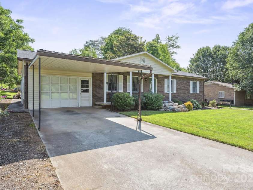 203 Shuping Street, Morganton, NC 28655.  MLS# CAR4270750, YatesRealty ID 24796. 