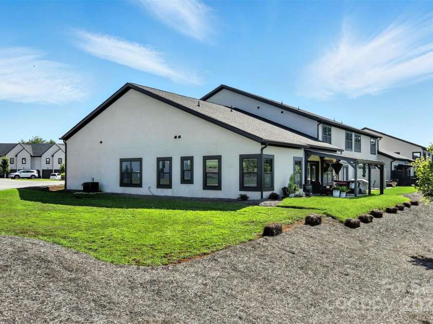 104 Shields Drive, Lincolnton, NC 28092.  MLS# CAR4278530, YatesRealty ID 24797. 