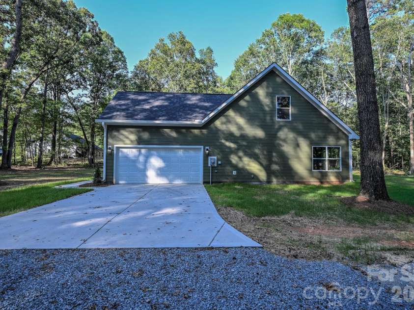 1818 New Salem Road, Monroe, NC 28110.  MLS# CAR4382625, YatesRealty ID 24797. 