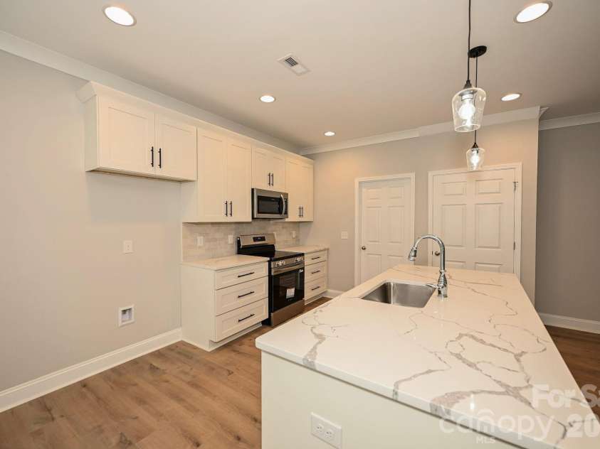 1818 New Salem Road, Monroe, NC 28110.  MLS# CAR4382625, YatesRealty ID 24797. Kitchen