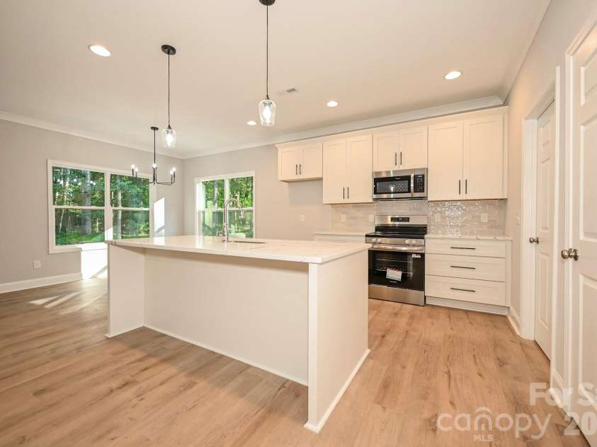 1818 New Salem Road, Monroe, NC 28110.  MLS# CAR4382625, YatesRealty ID 24797. Kitchen